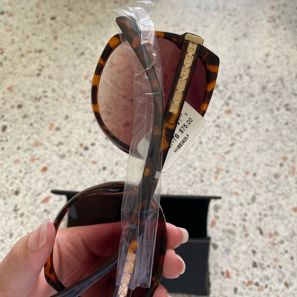 Sam Edelman Sunglasses - Picture 3 of 5